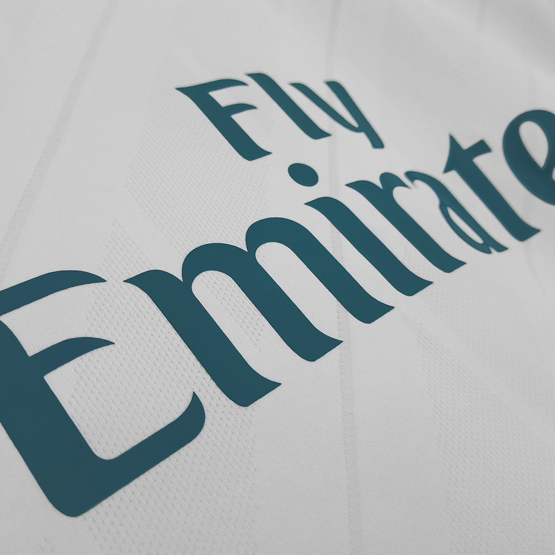 Real Madrid Home Jersey Retro 2017/18 - Long Sleeve