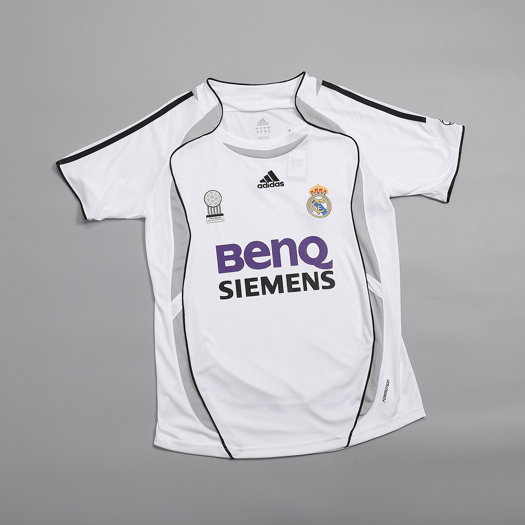 Real Madrid SERGIO RAMOS #4 Home Soccer Jersey Retro 2006/07