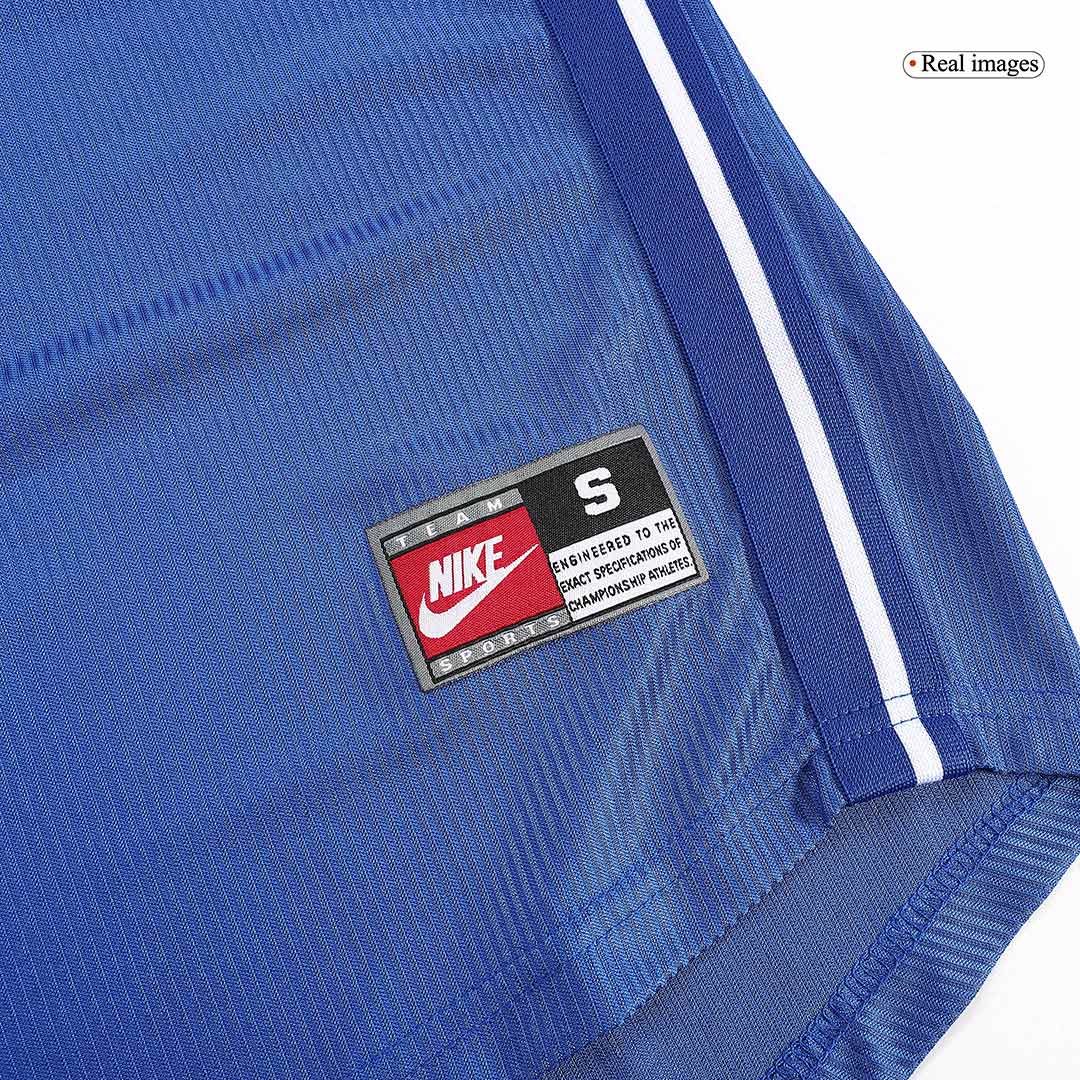 Italy BAGGIO R. #18 Home Soccer Jersey Retro 1998
