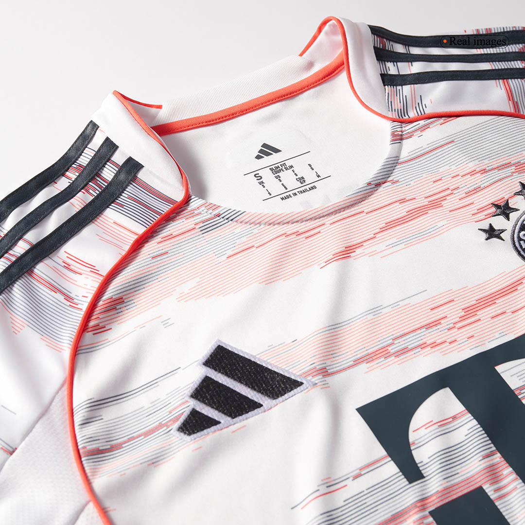 Bayern Munich MÜLLER #25 Away Soccer Jersey 2025/26