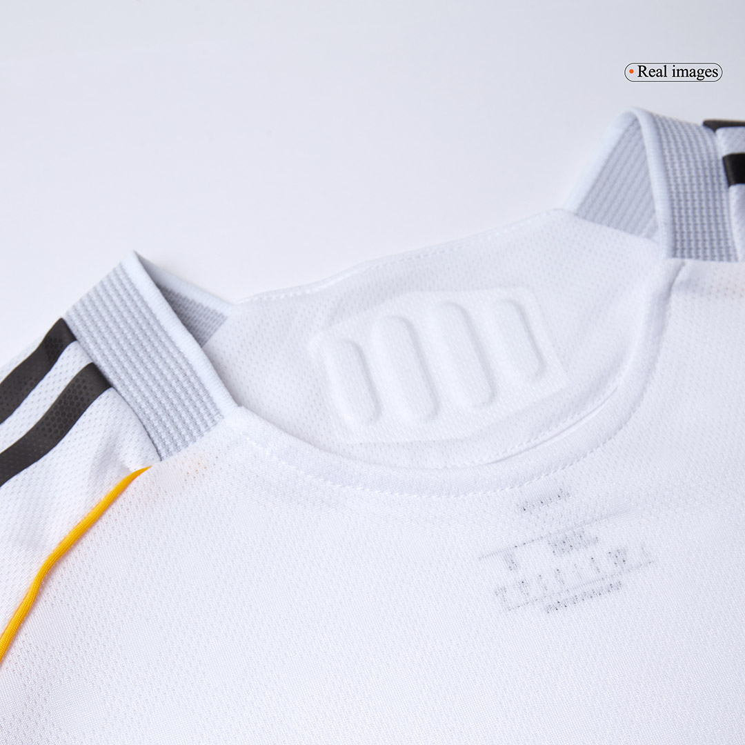 Real Madrid BELLINGHAM #5 Home Soccer Jersey Authentic 2025/26